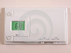 Thermostat 68 F