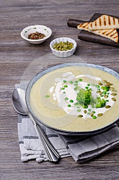 Thick vegetable cream soup with white sauce