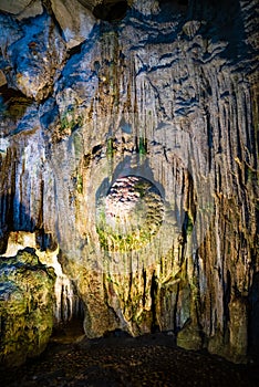 Thien Cung Grotto