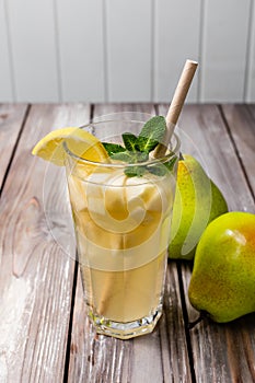 Thirst-quenching cold pear lemonade