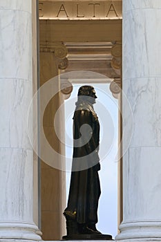 Thomas Jefferson Memorial Statue