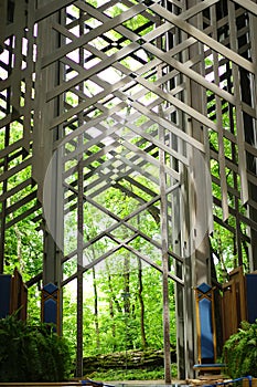 Thorncrown Chapel - interior front