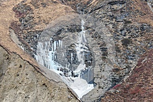 Thorung Phedi - Frozen slopes of Himalayas