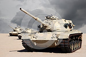 Tři armáda válka tanky v poušť 