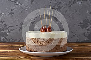 Tre cioccolato schiuma torta. festivo dolce cioccolato torta 