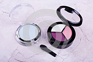 Three-color and one-color eye shadows