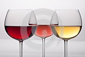 Three colorss wine