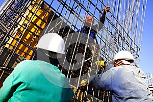 Tre costruzione lavoratore 