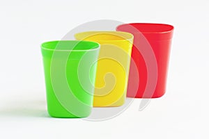 Three cup three color.