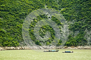 Three gorges, Yangtze river