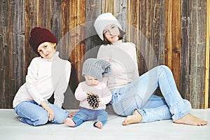 Three kid girls in hats