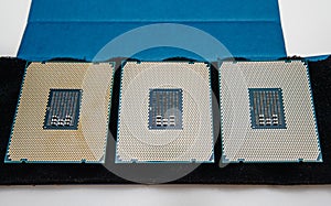 Three new powerful CPU Intel Xeon workstation