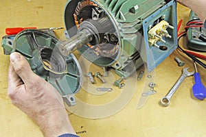 Three phase induction motor shaft bearing repair