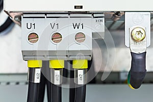 Three phase power connection