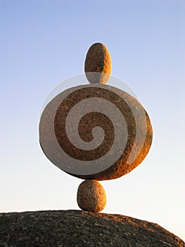 Three stones balancing