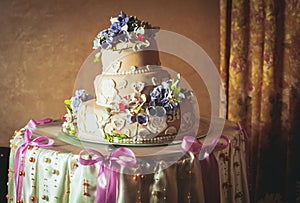 Three-storied wedding cake