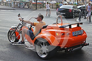 Three-wheeled motorcycle