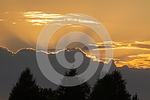 Thundercloud obscured the sun