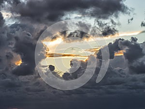 Thunderstorm rolling in â€“ dramatic clouds in the sky.