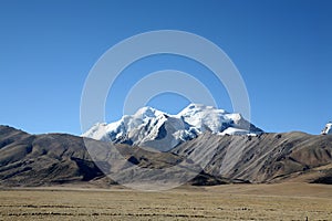 Tibet altiplano photo