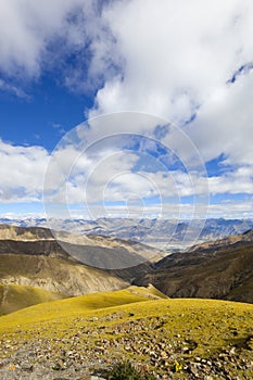 Tibet: plateau terrain