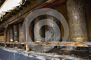 Tibet: tibetan prayer wheels