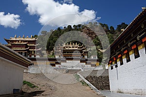 Tibetan Langmusi temple