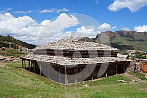 Tibetan Langmusi temple