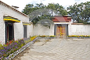 Tibetans house at the Norbulinka Garden