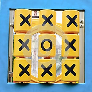 Tic tac toe absurd winning combination