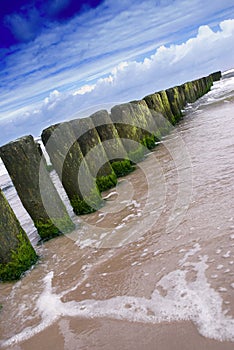 Tidal breakwater