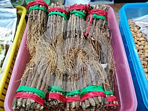 Tied in bundle of the raw Korea panax Ginseng root
