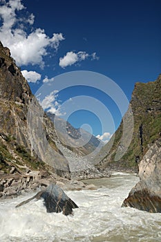 Tiger Leaping Gorge photo