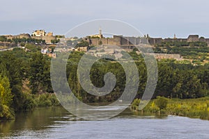 The Tigris River and Diyarbakir together offer a  beautiful view