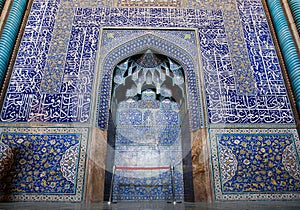 Tiled walls of masterpiece corridor of historical persian Sheikh Lutfollah Mosque in Iran.