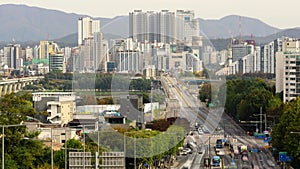 Time lapse of traffic at Cheonho Bridge in Seoul, South Korea during the daytime.4K
