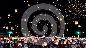 Time Lapse video 4k, Floating lanterns on sky in Loy Krathong Festival