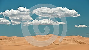 Time-lapse video of Gobi desert and clouds