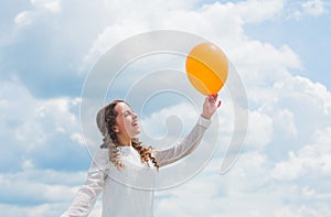 Time to have some fun. summer holidays celebration. international childrens day. Happy child with colorful air balloons