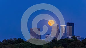 A timelapse of the 2015 supermoon rising over Minneapolis, MN at Dusk