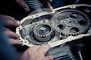 Timing sprockets in boxer engine