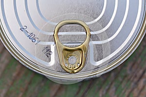 Tin can with ring pull