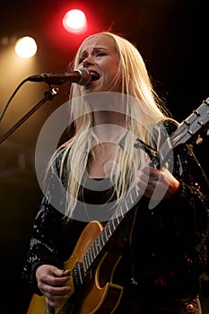 Tina Dickow (Tina Dico)