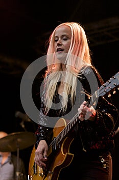 Tina Dickow (Tina Dico)