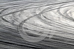 Tire marks on img