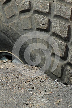 Tire tread pattern of roadroller