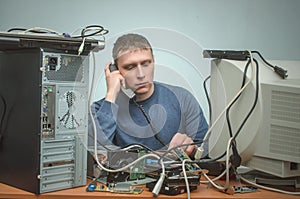 Computer repairman. Computer img
