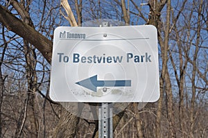 To Bestview park sign