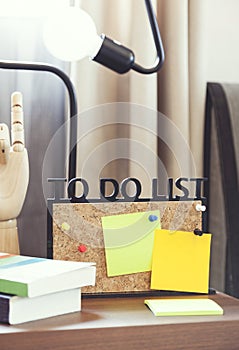 To do lists board with blank note