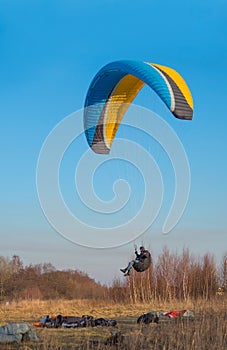 To fly on a paraglider, to be engaged in sports on a motor paraglider, paragliders are fond of flights
